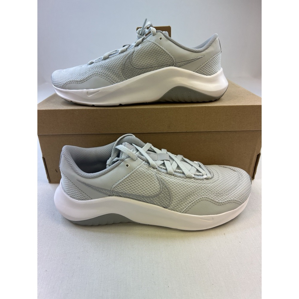 Nike Legend Essential 3 Womens Size 7 Gray Work Out‎ Shoes
